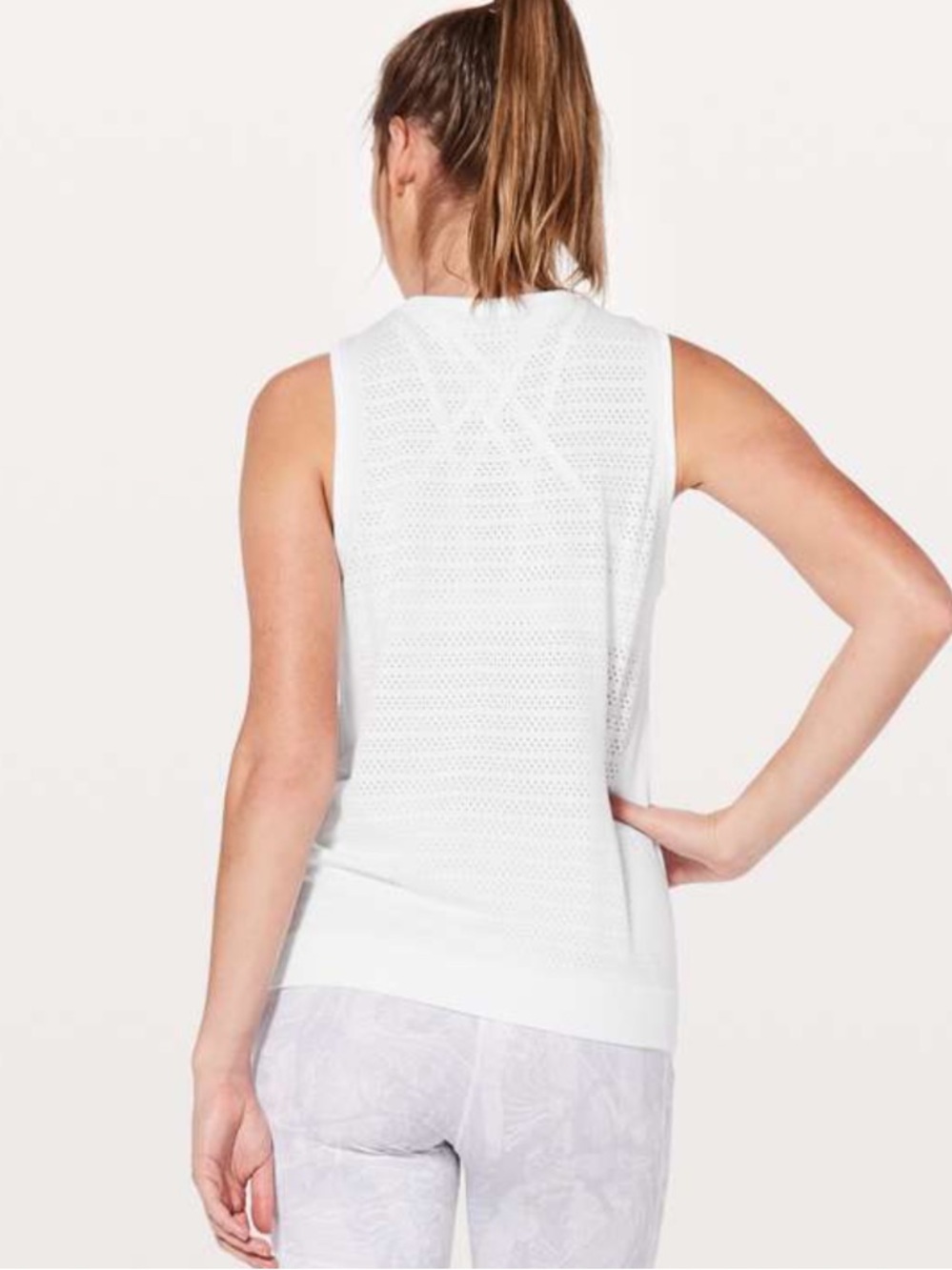 Lululemon Breeze By Muscle Tank II White Size 4 Silverescent Run Top